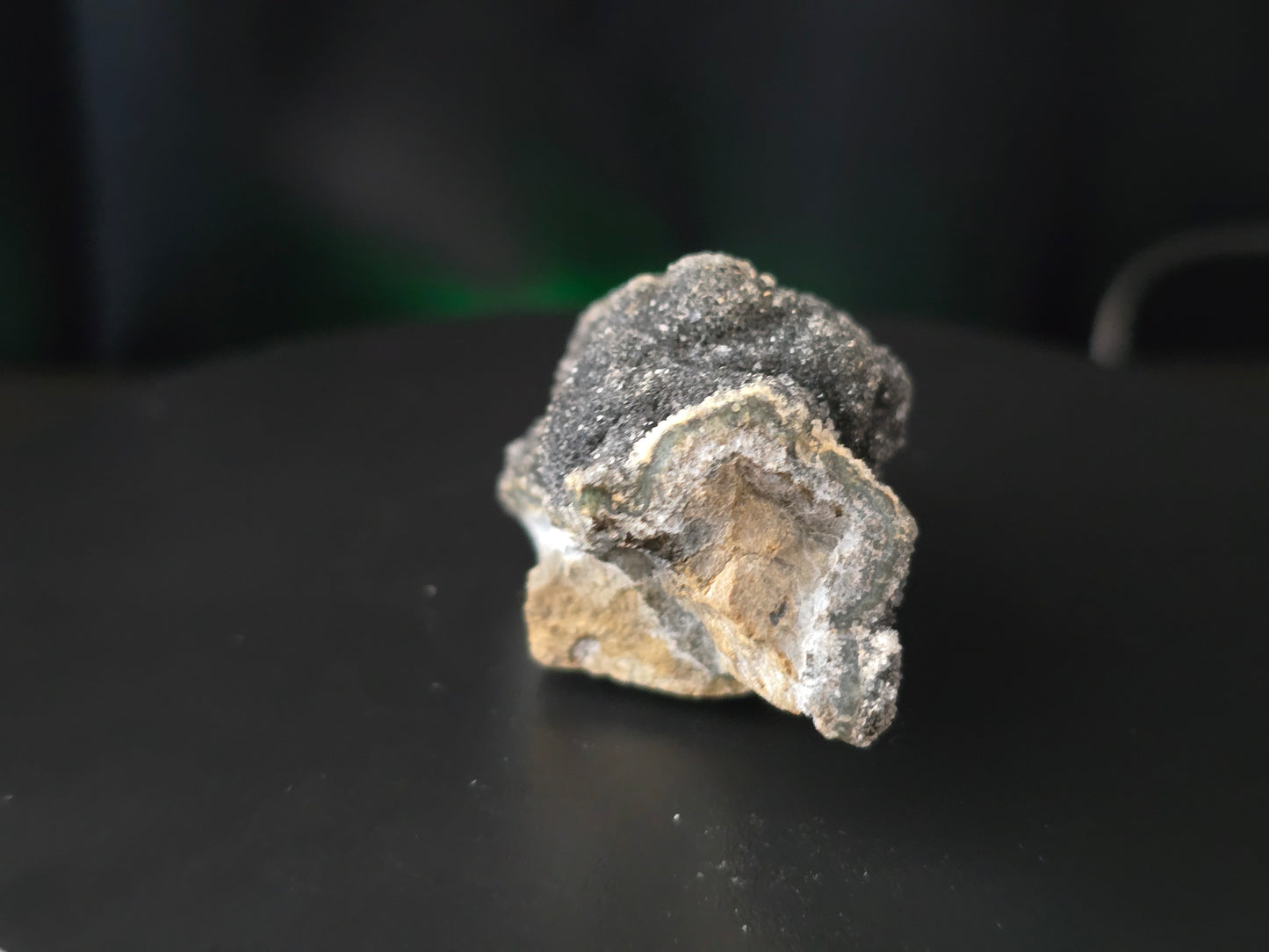 Zwarte Druzy Agaat / Chalcedoon Cluster