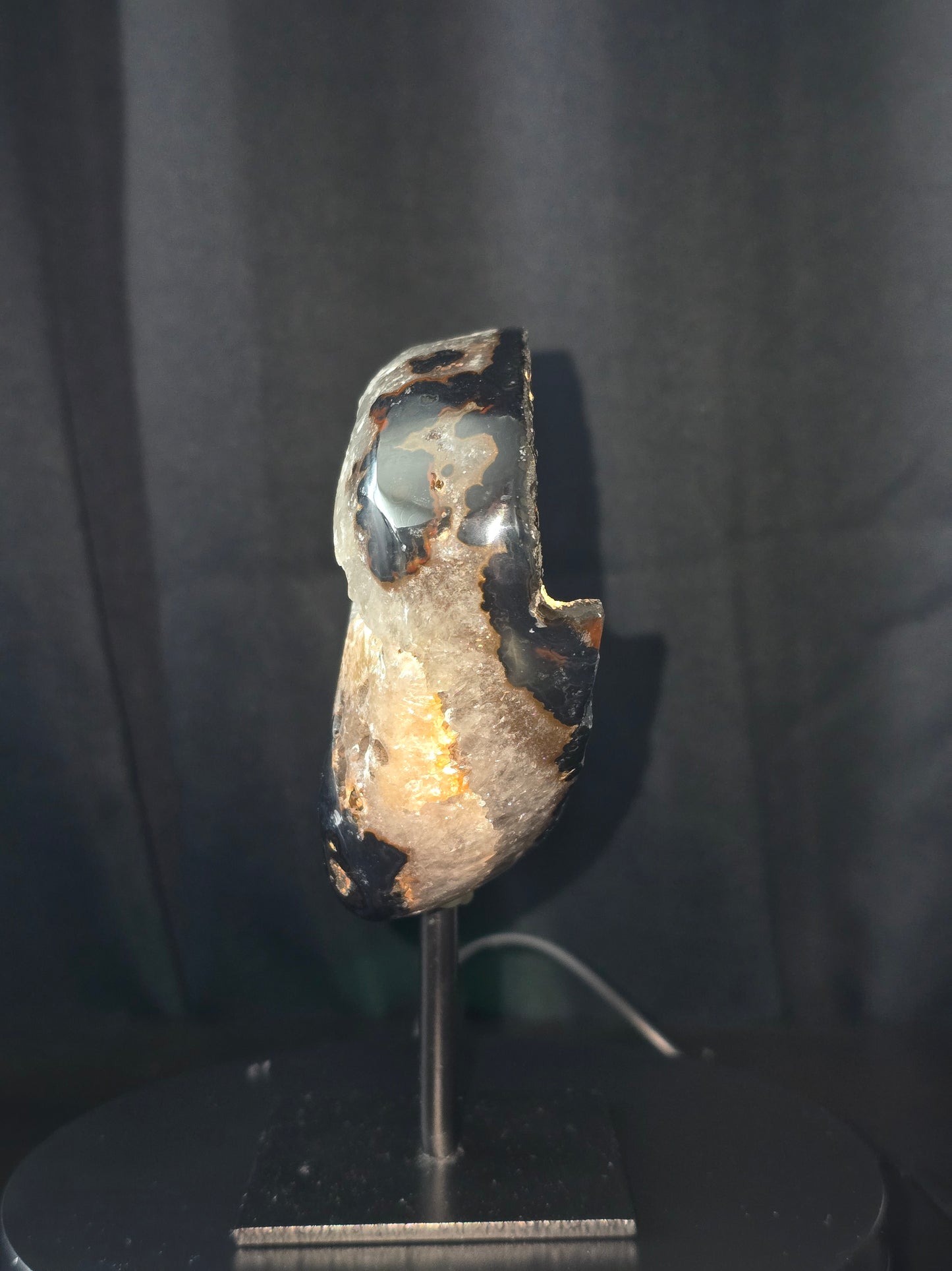 Agaat–Amethistdruse op standaard
