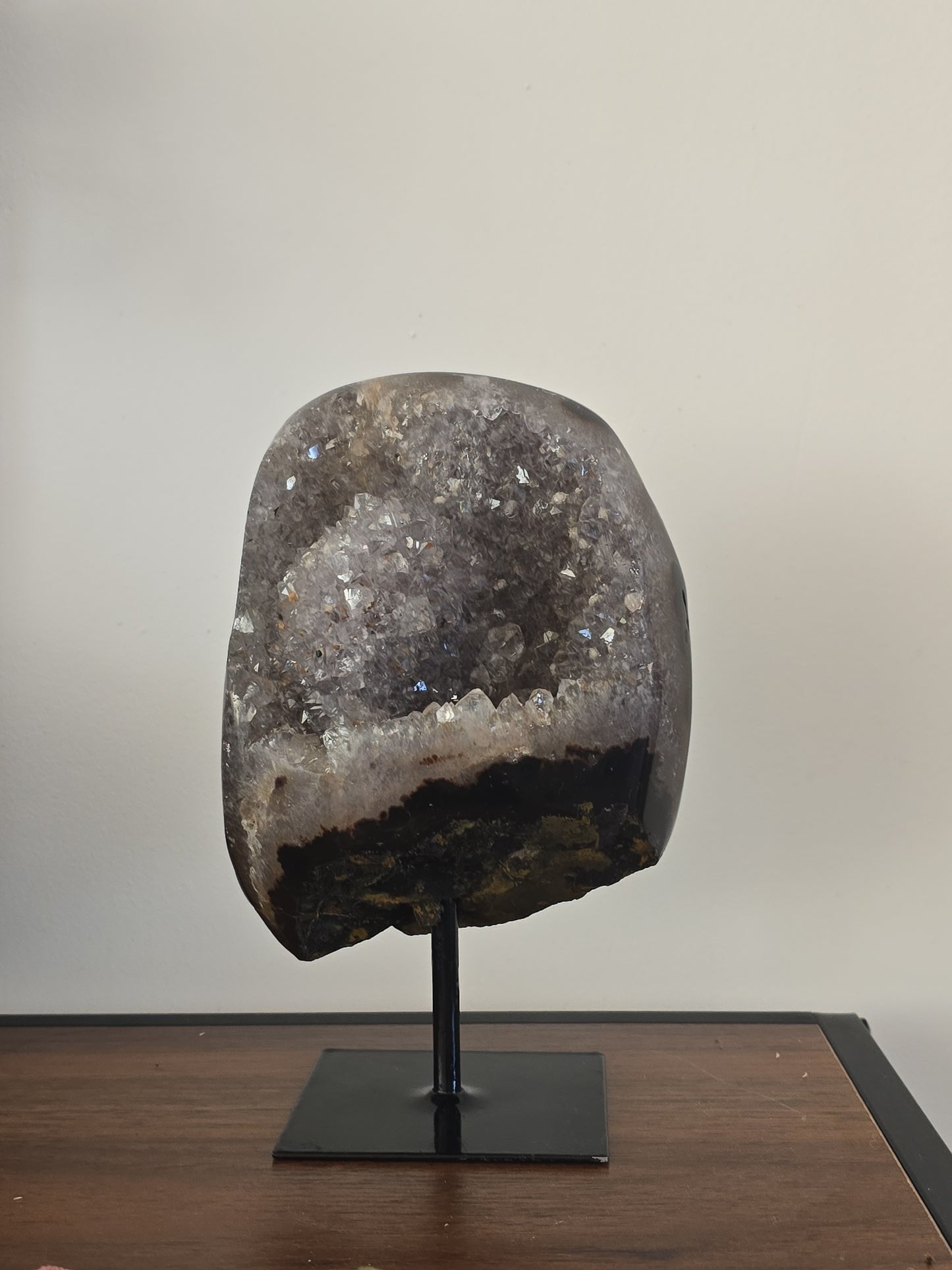 Agaat–Amethistdruse op standaard