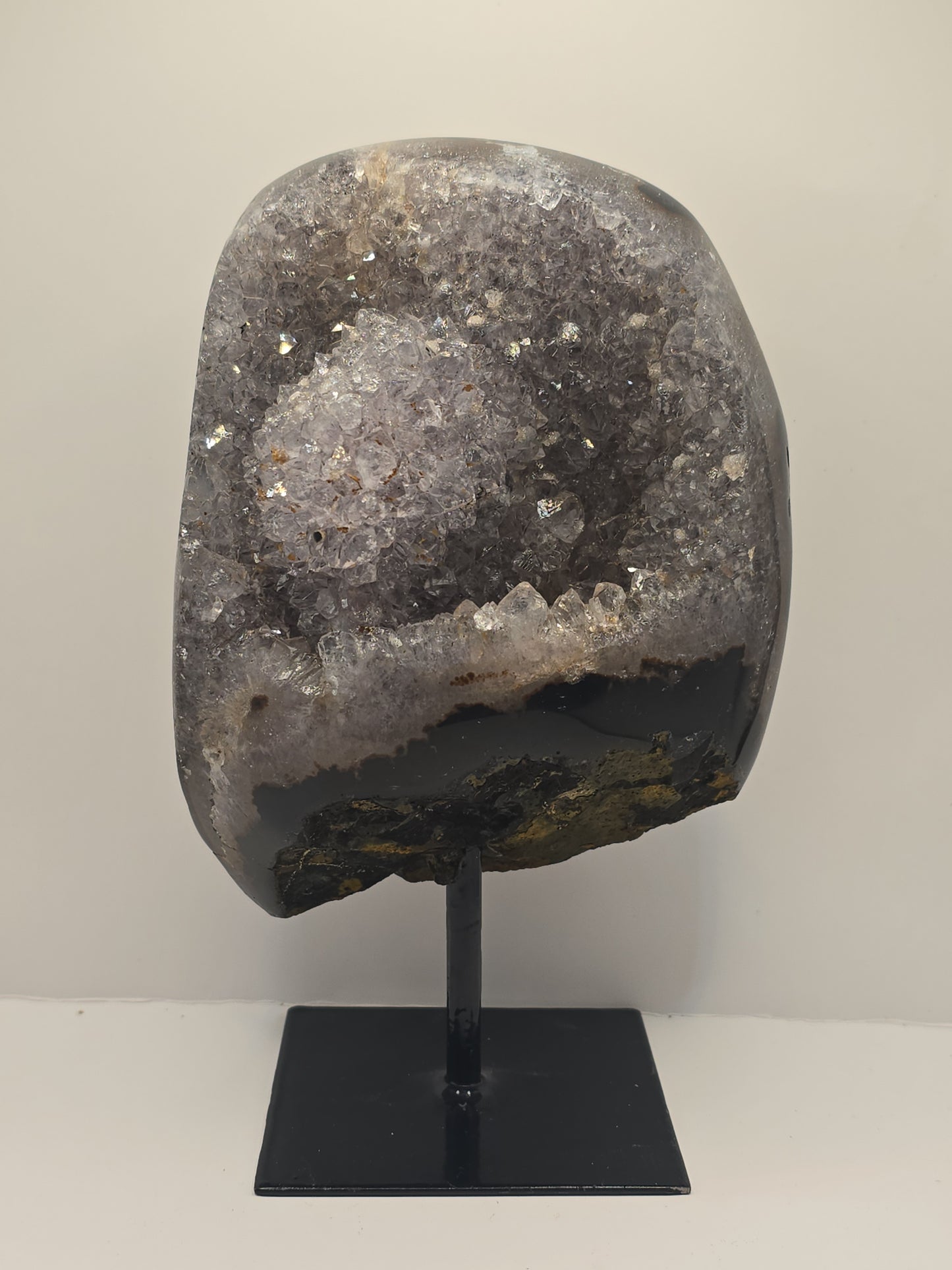 Agaat–Amethistdruse op standaard