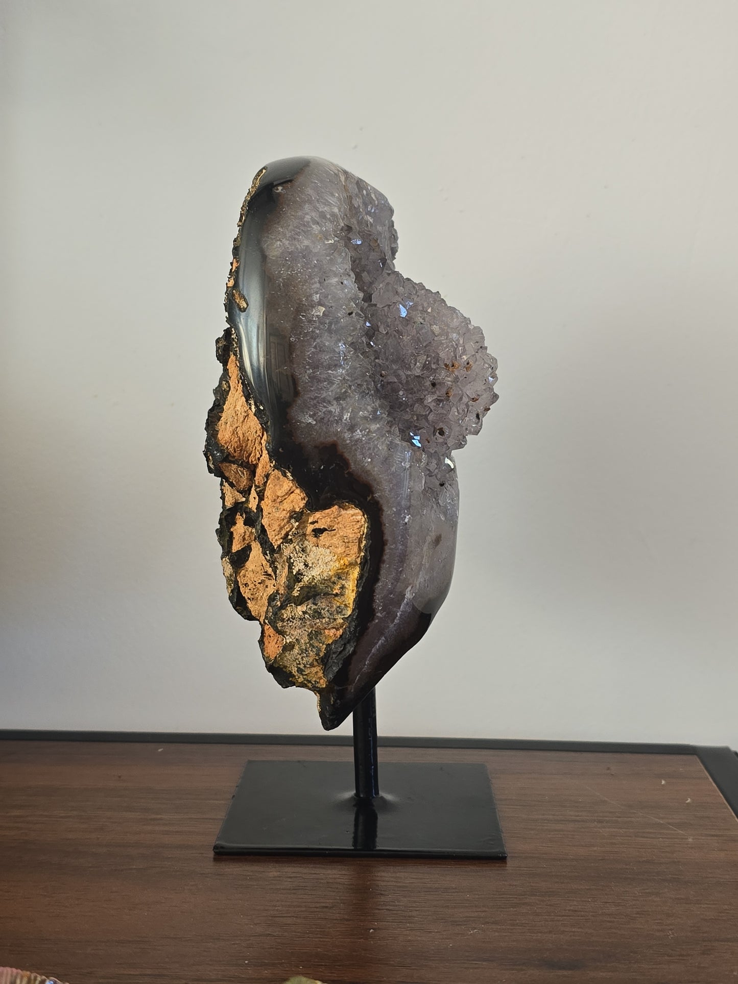 Agaat–Amethistdruse op standaard