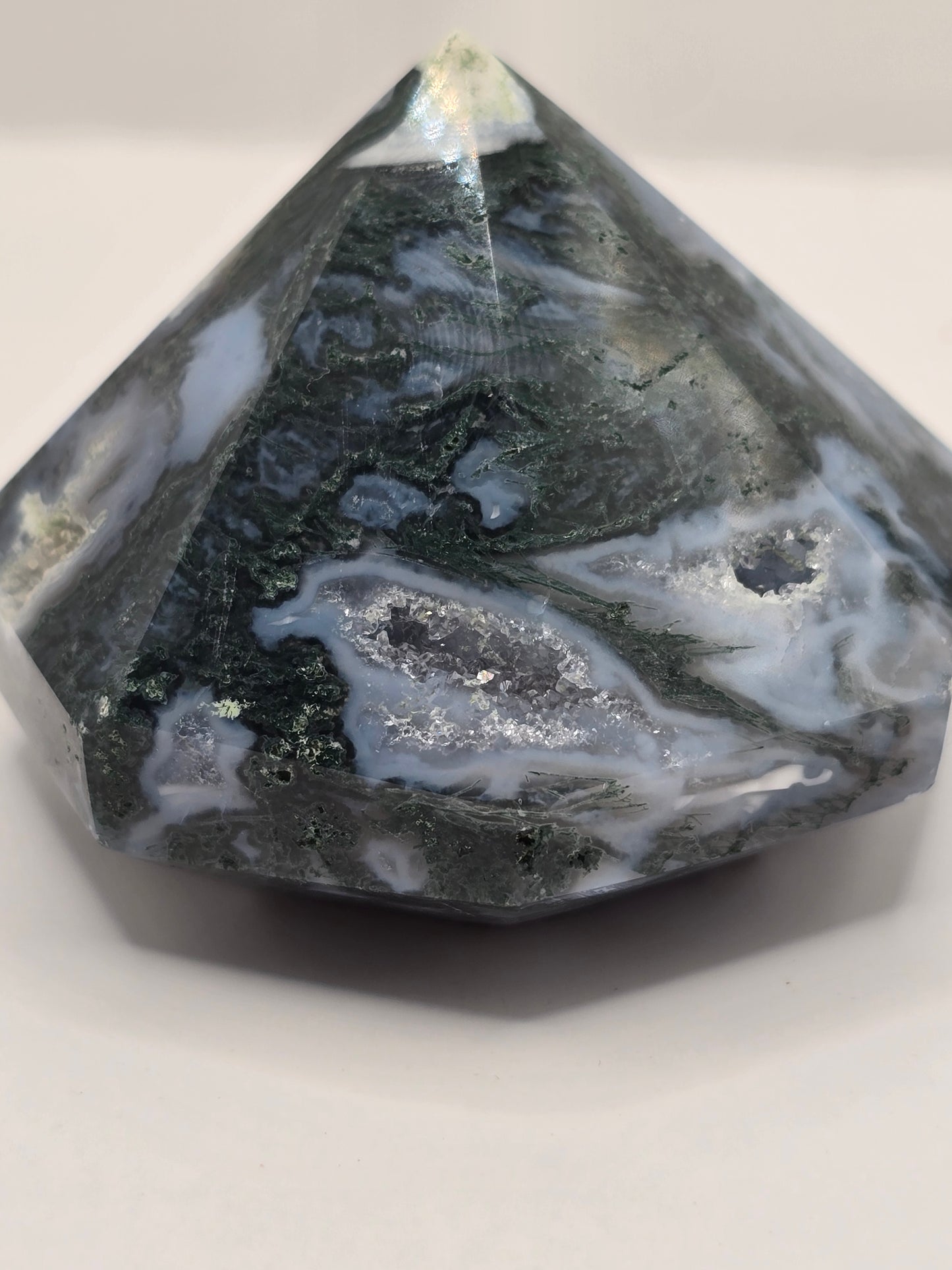 Mosagaat kristal met druzy