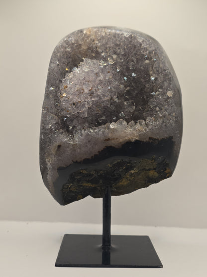 Agaat–Amethistdruse op standaard