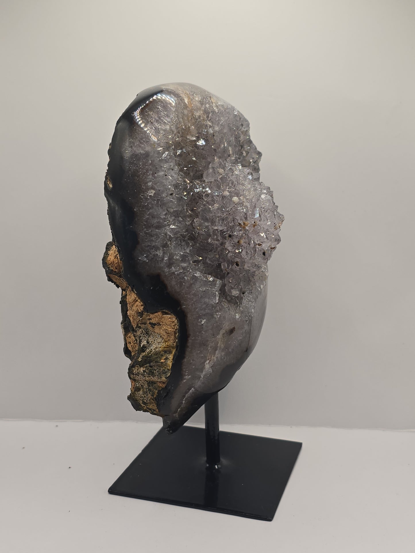 Agaat–Amethistdruse op standaard