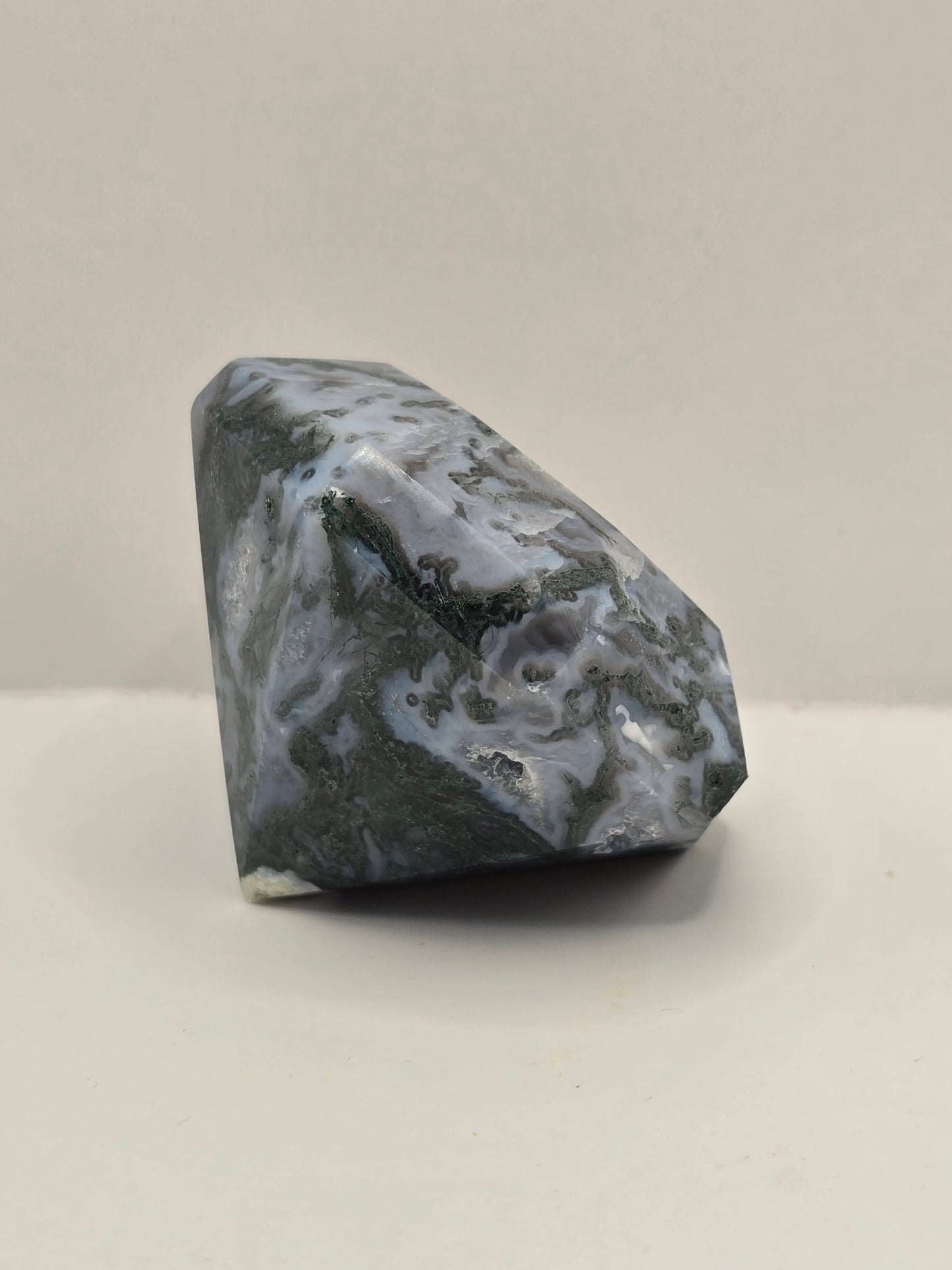 Mosagaat kristal met druzy