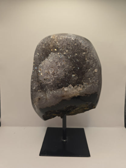 Agaat–Amethistdruse op standaard